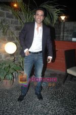 Tusshar Kapoor at Films Today magazine bash in Marimba Lounge on 7th March 2011 (5).JPG